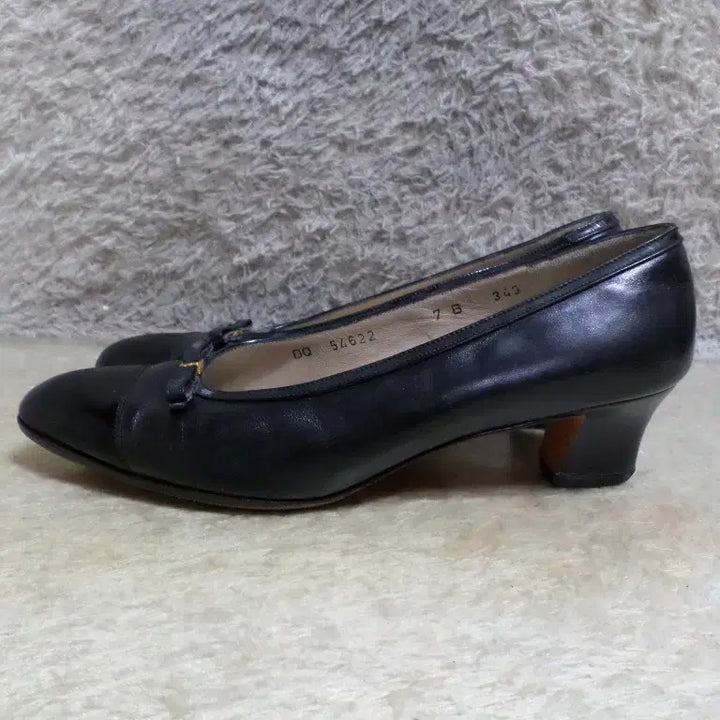 [BUNJANG] Salvatore Ferragamo Italian Leather Shoes / 후루룩구제 240 페라가모 이태리 구두 중고 신발 260513