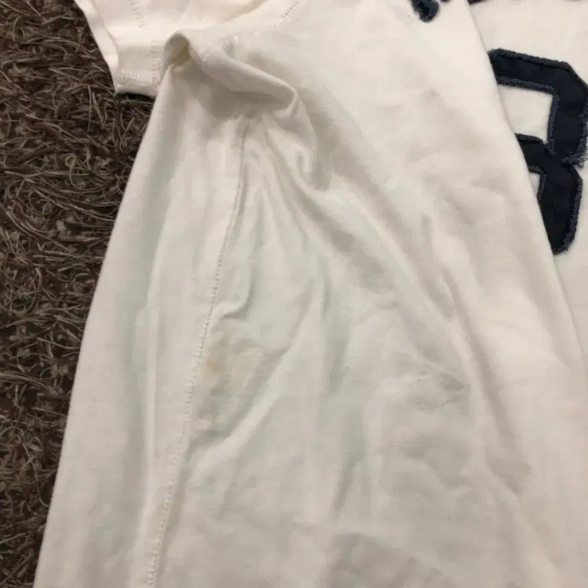 [BUNJANG] Abercrombie White Short Sleeve T-Shirt L / L 아베크롬비 화이트 반팔 티셔츠