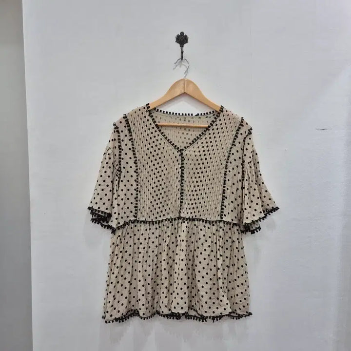 [BUNJANG] Dot Pleats Blouse 5-Sleeve / 도트 플리츠 블라우스 5부