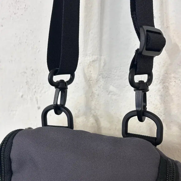 [BUNJANG] The North Face Mini Crossbody Bag / 노스페이스 미니 크로스백