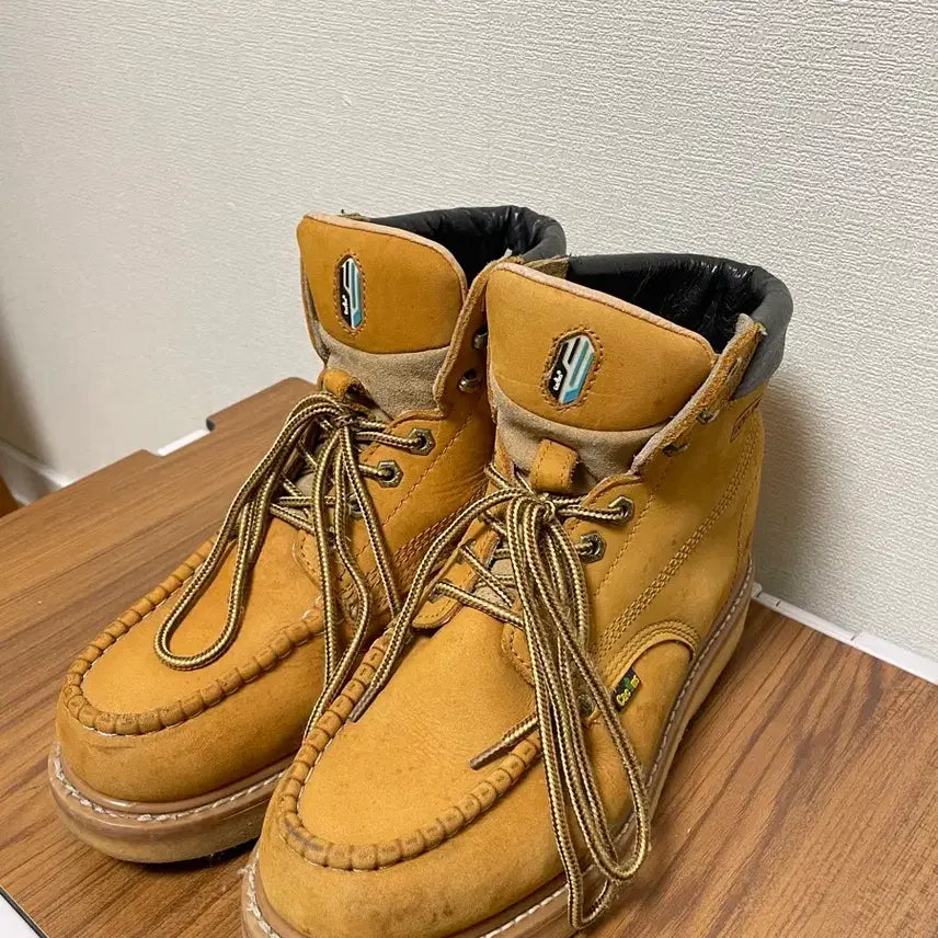 [BUNJANG] Cactus Yellow Walker Boots - US 9 / cactus 워커 USA 9사이즈