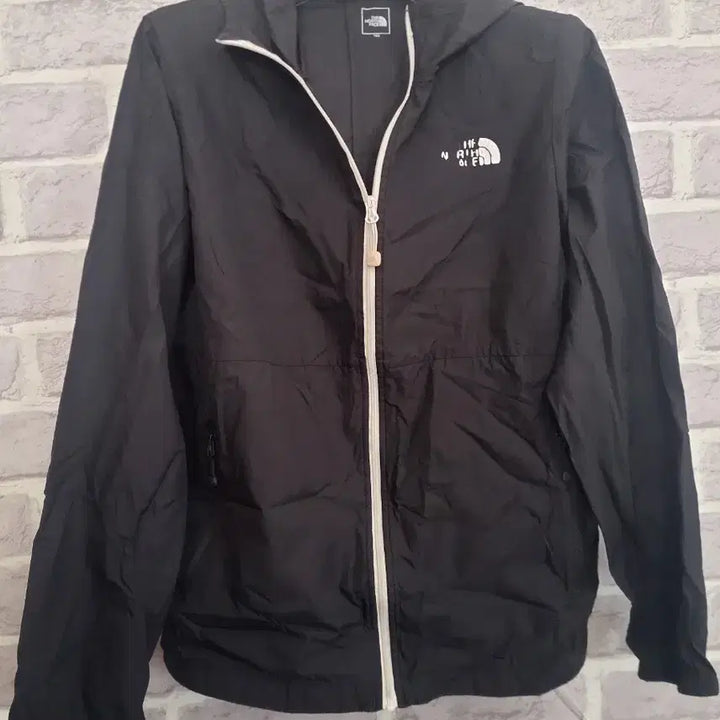 [BUNJANG] The North Face Kids Black Windbreaker Jacket 160 / 노스페이스 키즈 블랙 바람막이 점퍼160