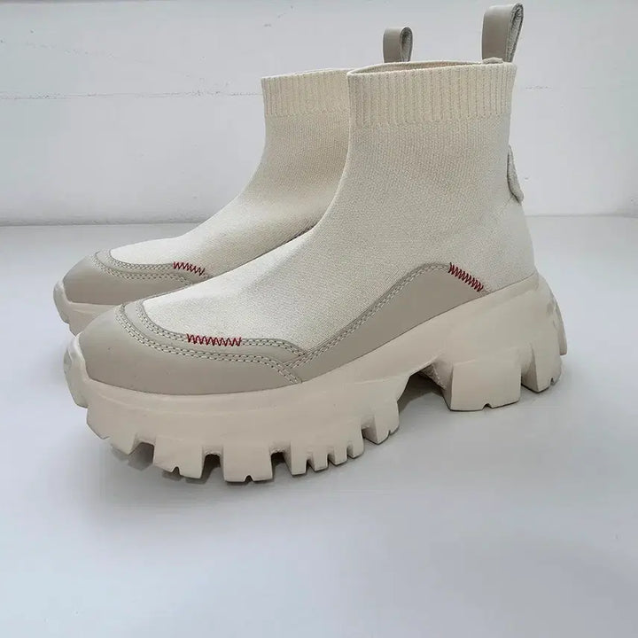 [BUNJANG] Staccato Socks Fit Sneakers Boots (Size 240) / [240]스타카토 삭스핏 스니커즈 부츠