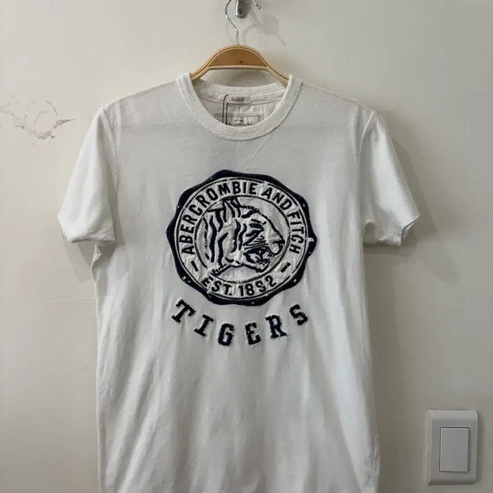 [BUNJANG] Abercrombie &amp; Fitch Short Sleeve T-Shirt / 159. 아베크롬비 반팔