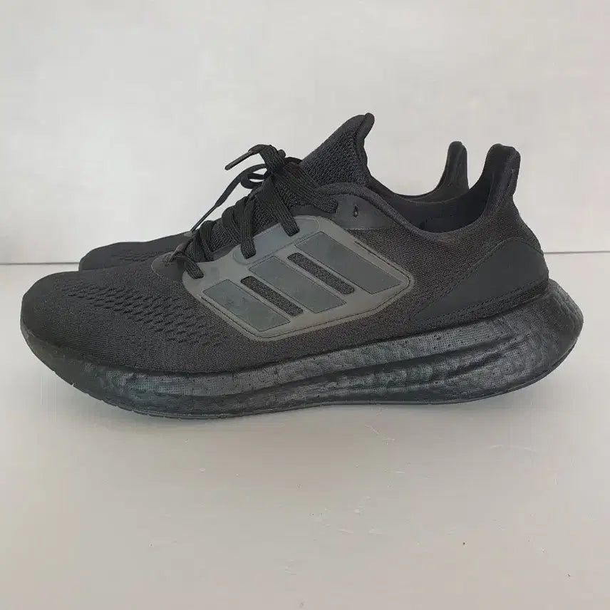 [BUNJANG] Adidas Pureboost 23 Core Black Running Shoes / 아디다스 퓨어부스트 23 코어 블랙 (285)