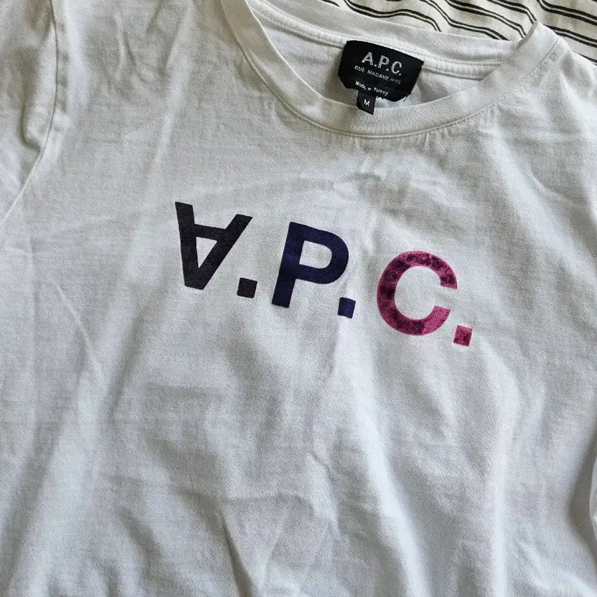 [BUNJANG] A.P.C. White Logo Short Sleeve T-Shirt (M) / A.P.C. 화이트 로고 반팔 티셔츠