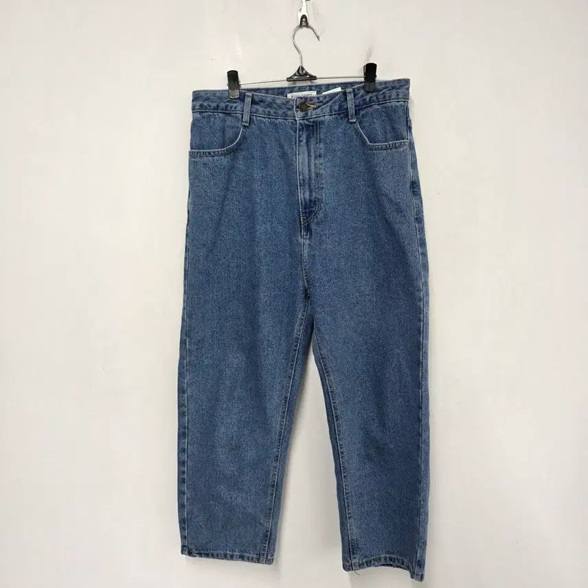 [SOLD OUT] 스튜디오톰보이 청바지