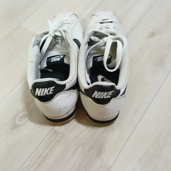 [BUNJANG] Nike Unisex Sneakers / 나이키 운동화 남녀공용