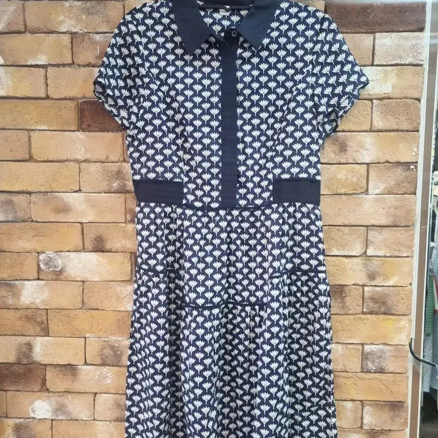 [BUNJANG] Diane von Furstenberg (DVF) Navy Patterned Fit and Flare Dress Size 6 / [정품] DVF 다이앤본퍼스텐버그 원피스 (6사이즈)