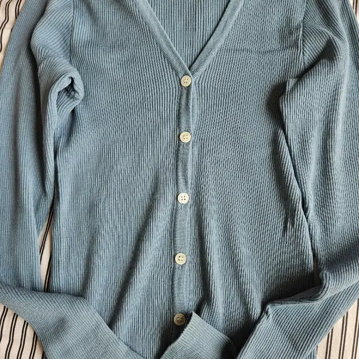 [BUNJANG] Ora Lee Blue V-Neck Long Cardigan / 오라리 블루 브이넥 롱 가디건