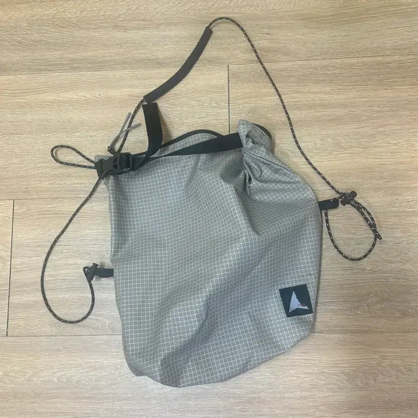 [BUNJANG] ROA Ripstop Shoulder Bag / 로아 립스탑 가방
