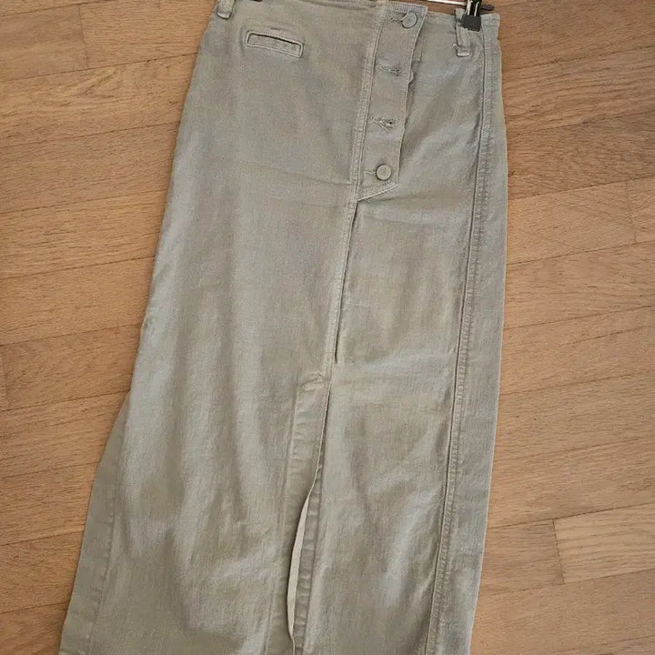 [BUNJANG] The Ilma Button Detail Long Skirt - Khaki / 더 일마 버튼 스커트 롱 스커트 카키
