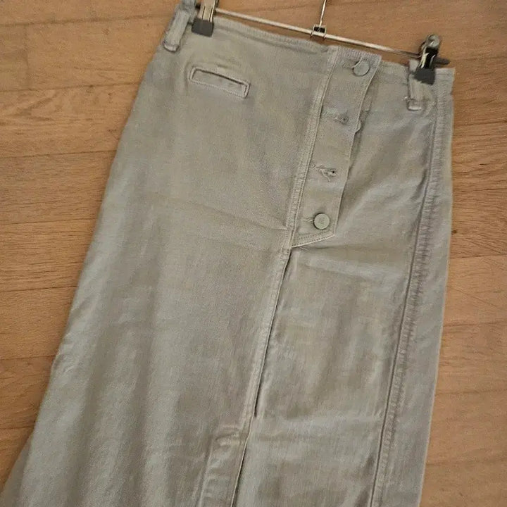 [BUNJANG] The Ilma Button Detail Long Skirt - Khaki / 더 일마 버튼 스커트 롱 스커트 카키