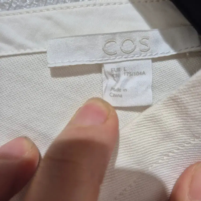 [BUNJANG] COS Ivory V-Neck Short Sleeve Blouse / 코스 아이보리 V넥 반팔 블라우스