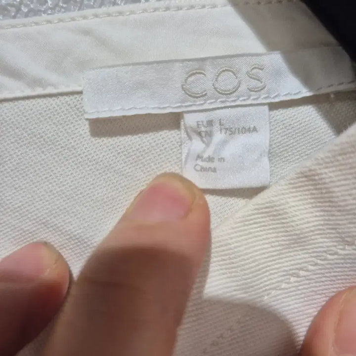 [BUNJANG] COS Ivory V-Neck Short Sleeve Blouse / 코스 아이보리 V넥 반팔 블라우스