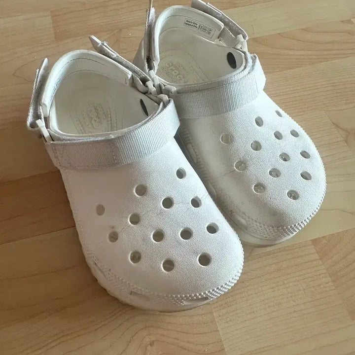 [BUNJANG] Crocs White M4W6 / 크록스 화이트 크록스230 크록스m4w6
