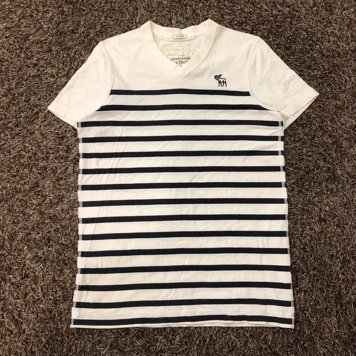 [BUNJANG] Abercrombie &amp; Fitch Striped Short Sleeve T-Shirt White / M 아베크롬비 스트라이프 화이트 반팔 티셔츠