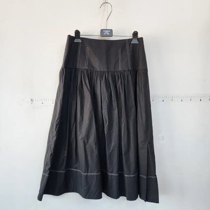[BUNJANG] Brand Stitch Shirring A-Line Long Skirt Black / 브랜드 스티치 샤링 블랙 A라인 스커트