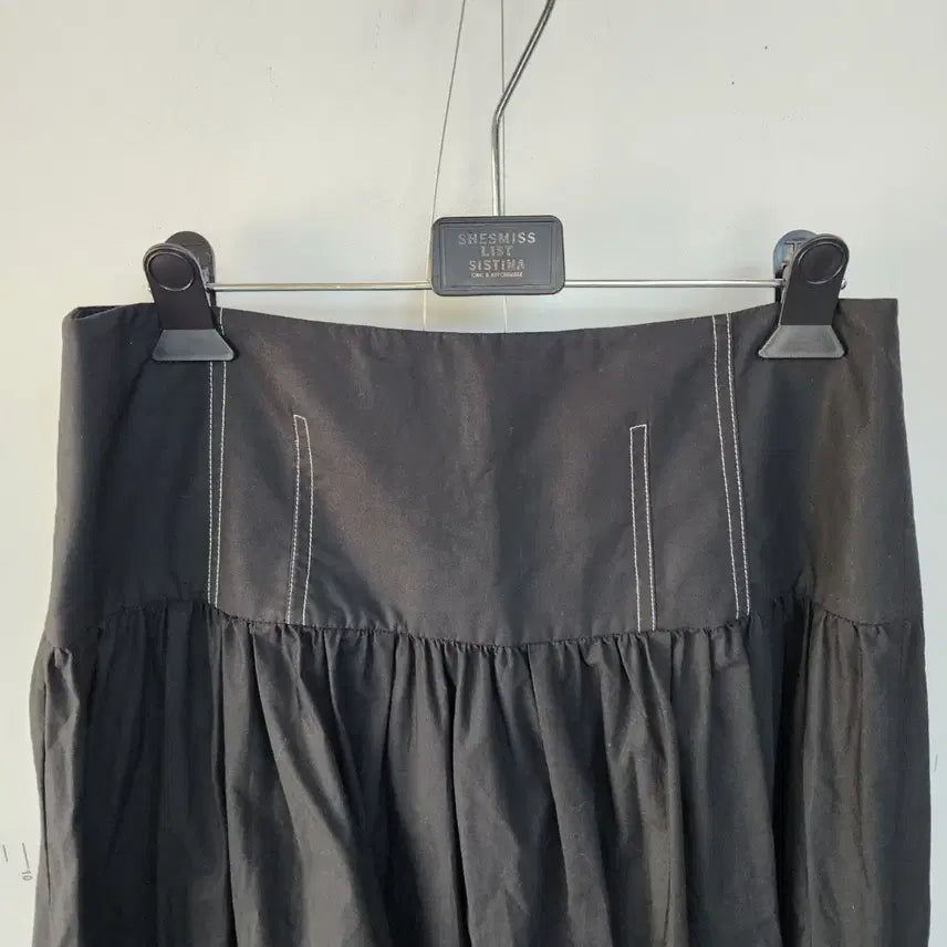[BUNJANG] Brand Stitch Shirring A-Line Long Skirt Black / 브랜드 스티치 샤링 블랙 A라인 스커트
