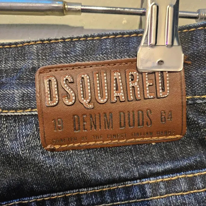 [BUNJANG] DSQUARED2 Authentic Washed Denim Pants / 디스퀘어드 정품 워싱 데님팬츠
