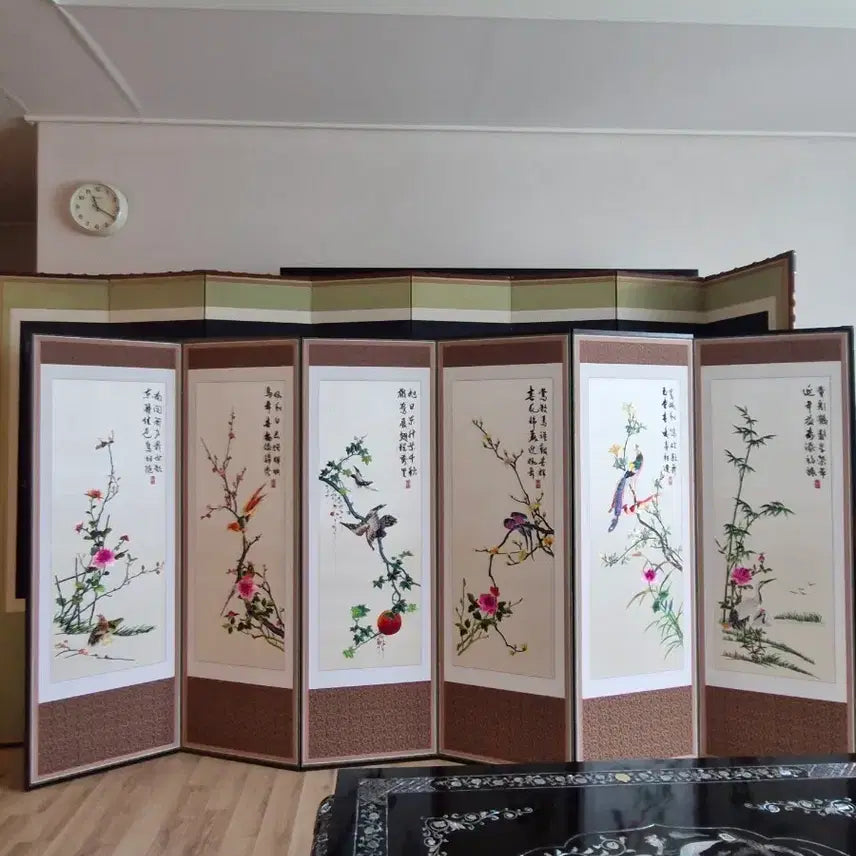 [BUNJANG] 6-Panel Folding Screen with Embroidered Birds and Flowers / 고급 자수 병풍 6폭 화조도 고가구