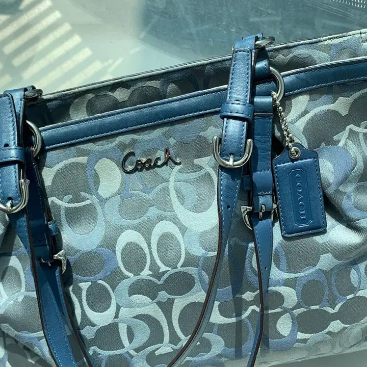 [BUNJANG] Coach Sky Blue Shoulder Bag / Coach Sky Blue Shoulder Bag