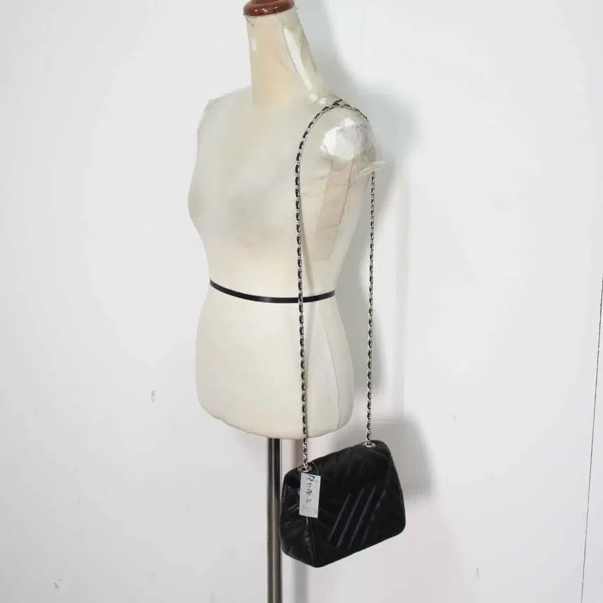 [BUNJANG] Metrocity Genuine Leather Chain Crossbody Bag / B-10702/메트로시티 정품 여성용 가죽 체인 크로스백