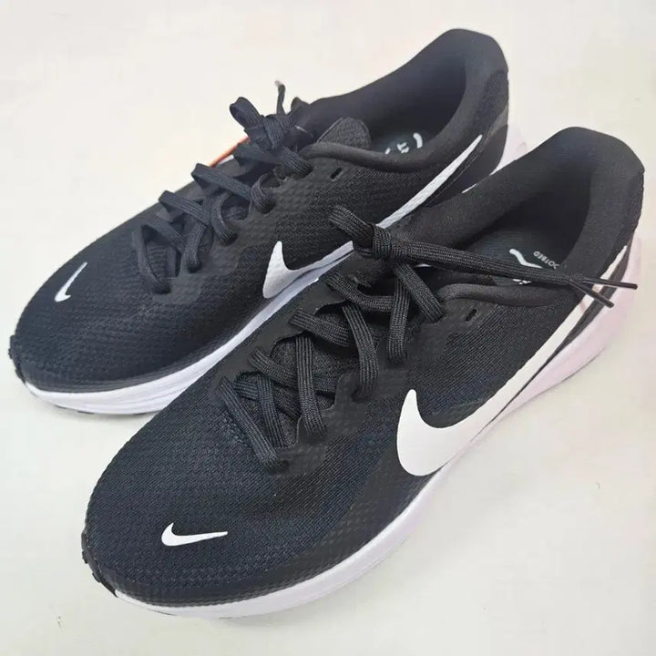 [BUNJANG] Nike Revolution 8 Shoes / 나이키 레볼루션8