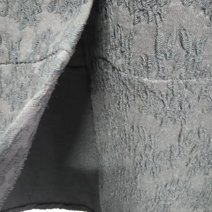 [BUNJANG] Time (Hansem) Black Embossed Pattern Long Skirt / 한섬 타임 블랙 롱 스커트 엠보싱 패턴