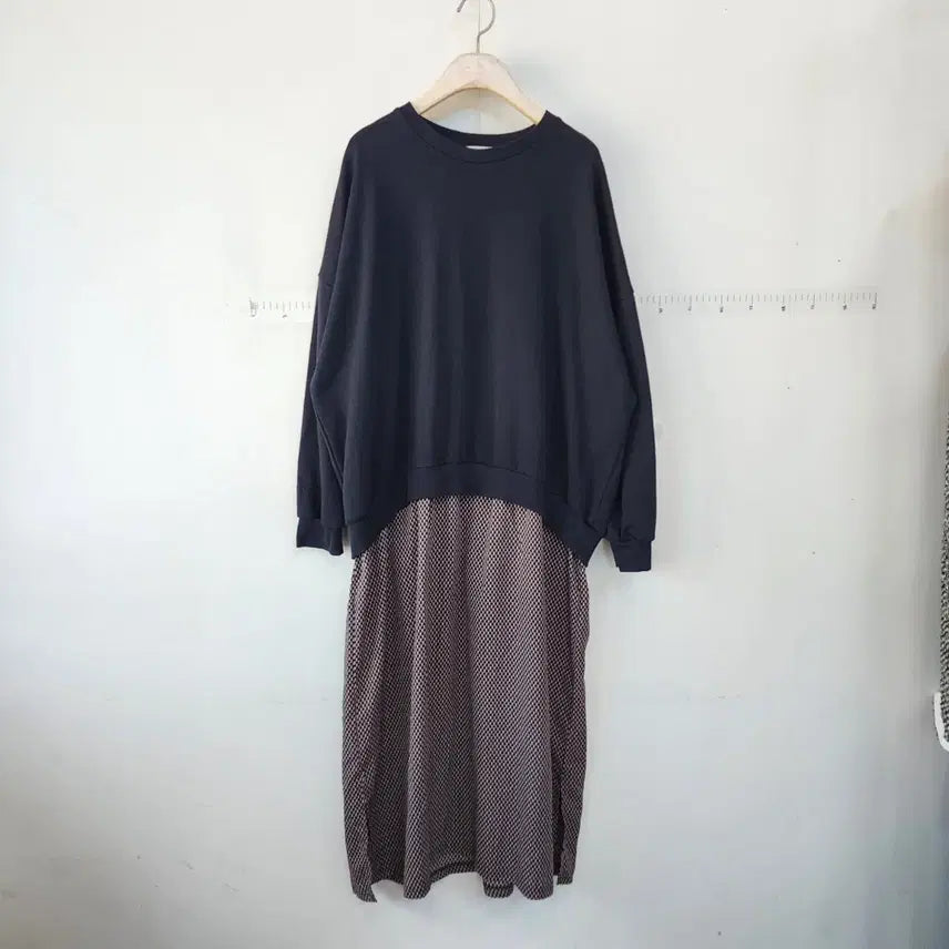 [BUNJANG] Colorblock Layered Sweatshirt Dress / 아방 맨투맨 배색 레이어드 원피스