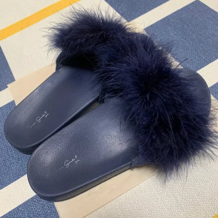 [BUNJANG] Zara Faux Fur Slide Sandals / 자라 퍼 슬라이드 230