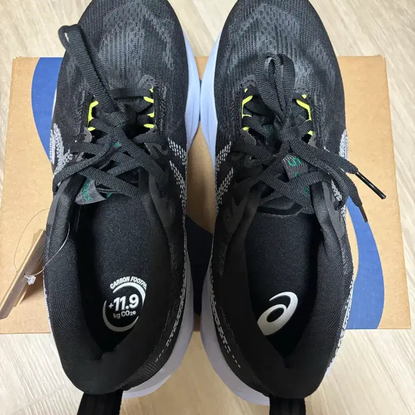 [BUNJANG] Asics NovaBlast 5 Running Shoes (260mm) / 아식스 노바블라스트 5 260mm