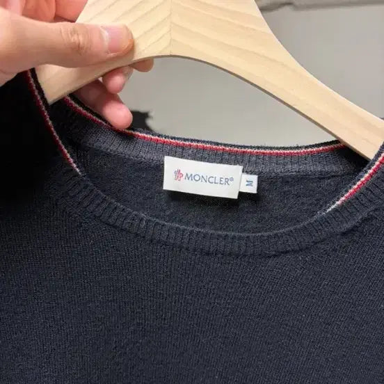 [BUNJANG] Moncler Black Roundneck Knit Sweater M Size / 몽클레어 블랙 라운드넥 니트 M 사이즈