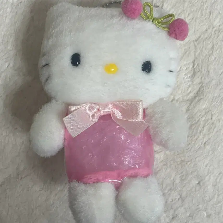 [BUNJANG] Hello Kitty Cherry Pouch Doll Keychain / 키티 체리 파우치 인형 키링
