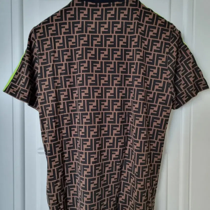 [BUNJANG] Fendi Side Rainbow Short Sleeve T-Shirt / 펜디 사이드 레인보우 반팔 티셔츠 l