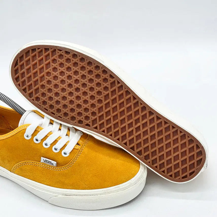 [BUNJANG] Vans Authentic Pig Suede Apricot Sneakers (275) / 반스 어센틱 피그 스웨이드 애프리콧 (275)