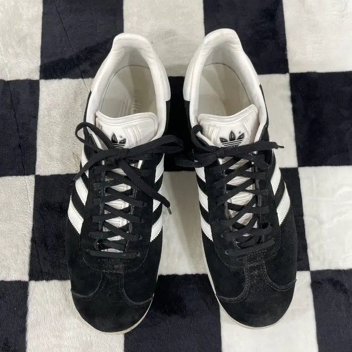 [BUNJANG] Adidas Gazelle Black Sneakers 270mm / 아디다스 가젤 블랙 스니커즈 270mm