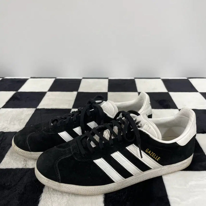 [BUNJANG] Adidas Gazelle Black Sneakers 270mm / 아디다스 가젤 블랙 스니커즈 270mm