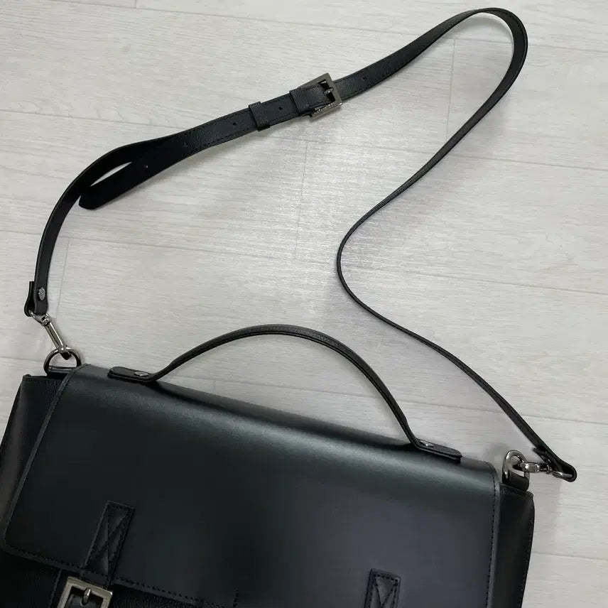 [BUNJANG] Bedford Elevens Polygon Double Belted Satchel Bag Crossbody Bag Briefcase / 베드포드일레븐스 폴리건 더블벨티드 사첼백 크로스백 서류가방