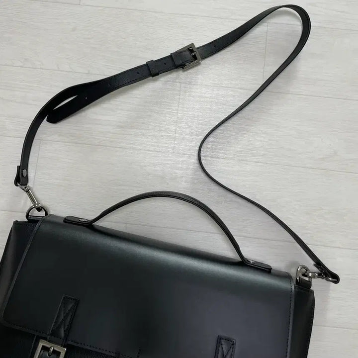 [BUNJANG] Bedford Elevens Polygon Double Belted Satchel Bag Crossbody Bag Briefcase / 베드포드일레븐스 폴리건 더블벨티드 사첼백 크로스백 서류가방