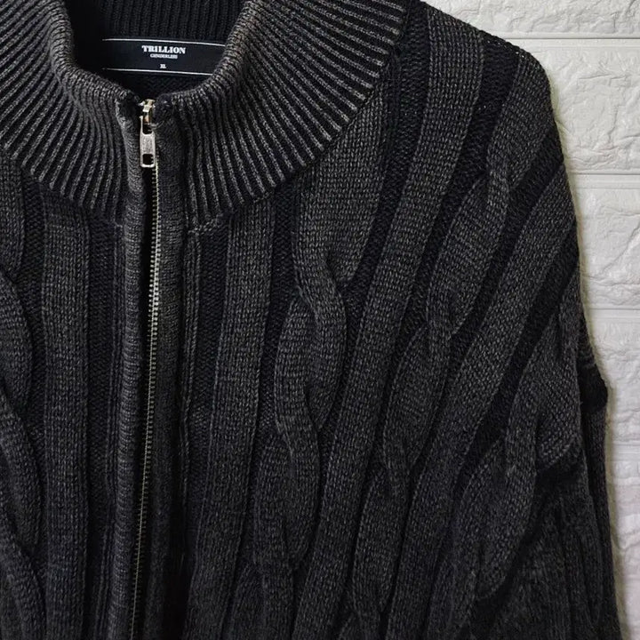[BUNJANG] Trillion Pigment Cable Knit Zip-Up / 트릴리온 피그먼트 꽈배기 니트집업 판매합니다