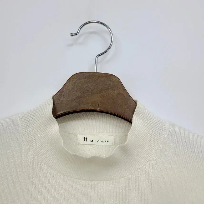 [BUNJANG] It MICHAA Ivory Ribbed Mock Neck Knit - Size 55 / 잇미샤 아이보리 골지 반목 니트/55/앨리스/1285