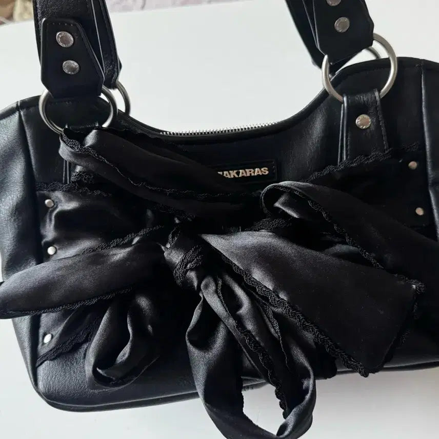 [BUNJANG] I Woo Gama Caras Ribbon Shoulder Bag Black / 이우가마카라스 리본 숄더백 블랙