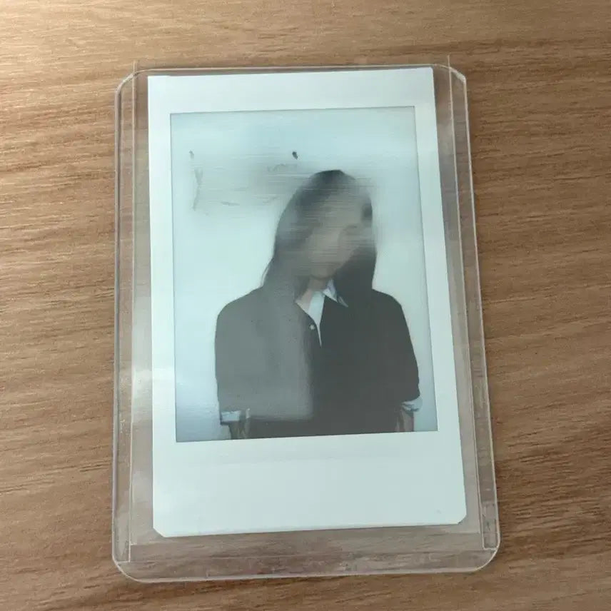 [BUNJANG] Baby Don't Cry Kumi Signed Polaroids Photocard / 베이비돈크라이 베돈크 쿠미 싸인폴라 싸폴 양도합니다