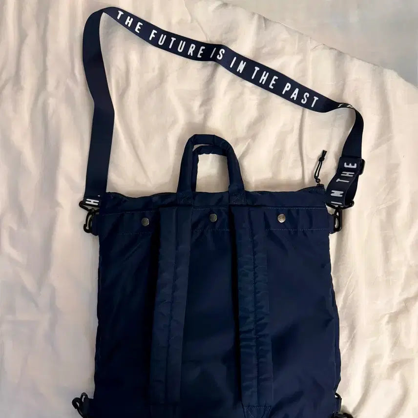 [BUNJANG] Human Made Helmet Bag Navy Crossbody / 휴먼메이드 Human Made 헬멧 백 백팩 네이비 크로스백