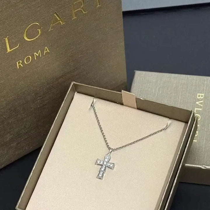 [BUNJANG] Bvlgari Diamond Cross Necklace Full Box / 불가리 다이아몬드 십자가 목걸이 풀박스