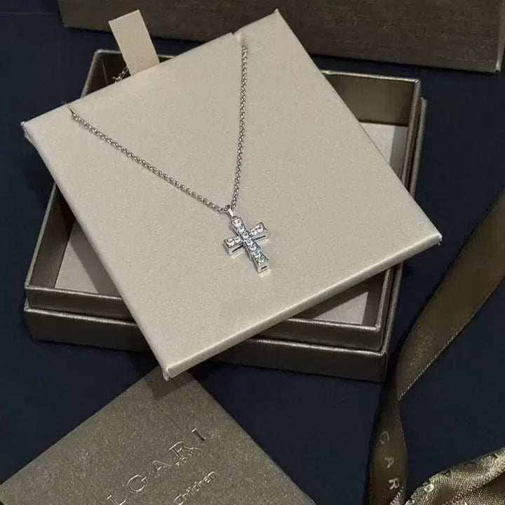 [BUNJANG] Bvlgari Diamond Cross Necklace Full Box / 불가리 다이아몬드 십자가 목걸이 풀박스
