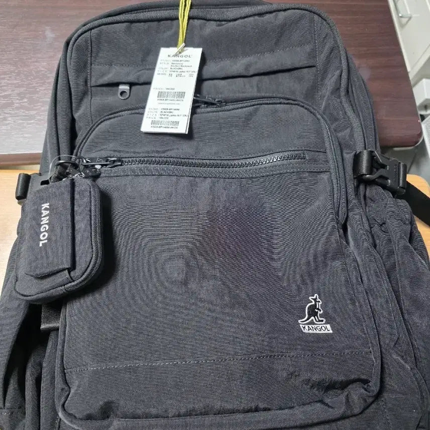 [BUNJANG] Kangol Retro Core Backpack Black 23L / (새상품)캉골 레트로코어 백팩 블랙 23L