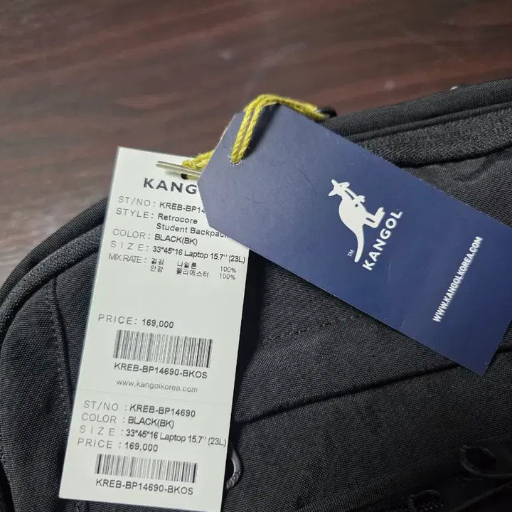 [BUNJANG] Kangol Retro Core Backpack Black 23L / (새상품)캉골 레트로코어 백팩 블랙 23L