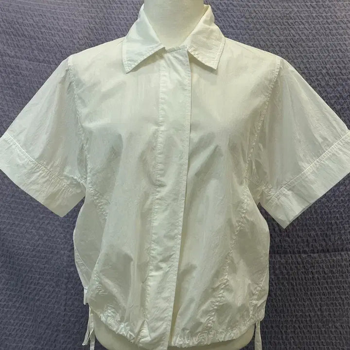 [BUNJANG] Club Monaco White Short Sleeve Blouse / 24년한섬 클럽모나코 CLUB MONACO 반팔 블라우스 화이트 55